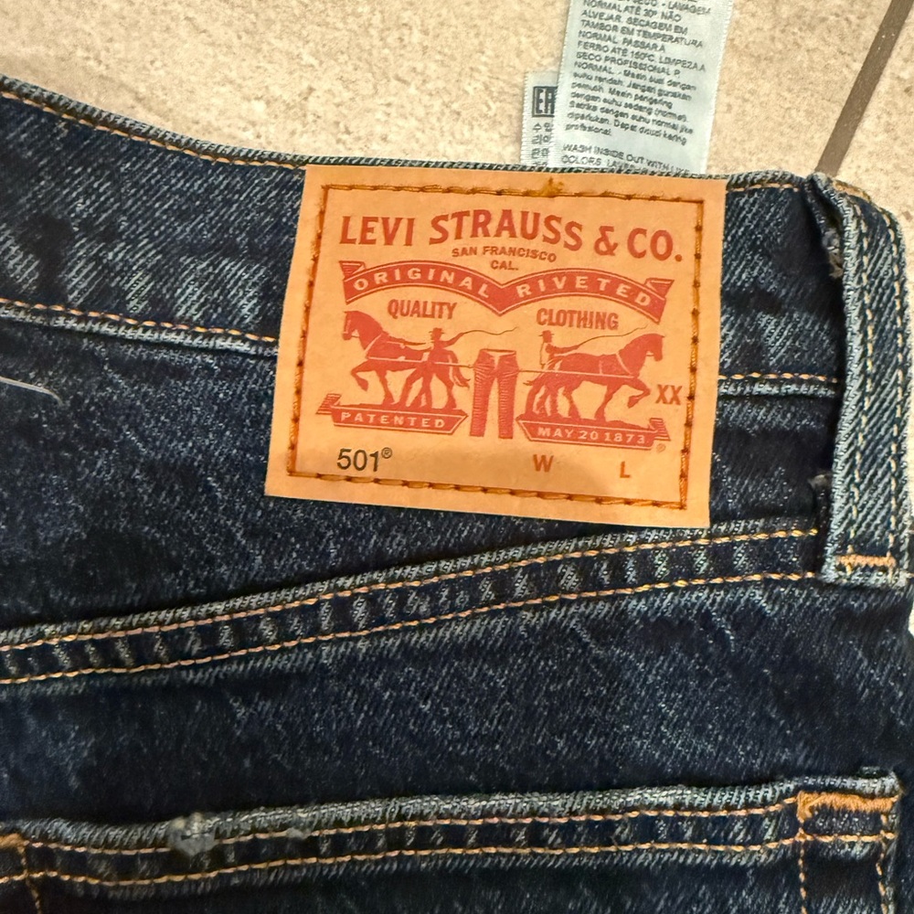 Women Levi’s 501 straight leg - Picture 4 of 6